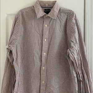 Men’s Gap Long Sleeve Dress Shirt.